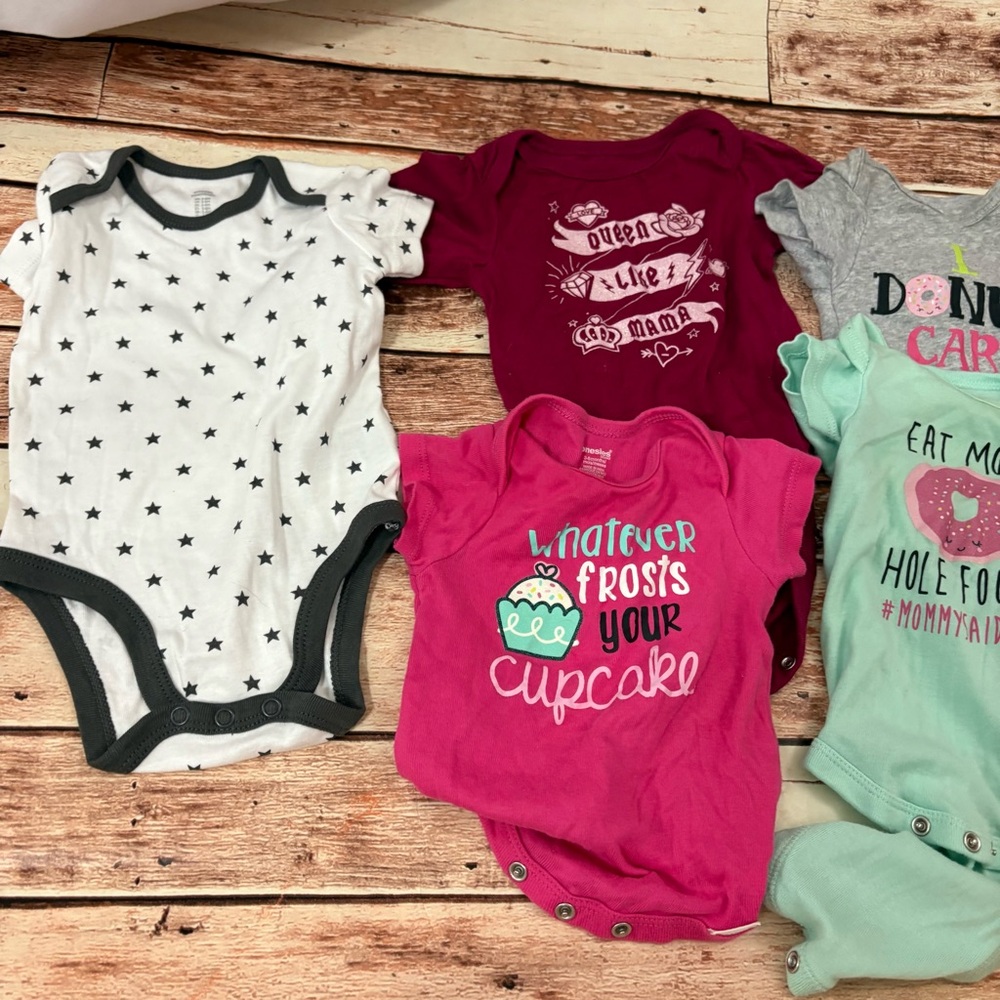 Assorted Baby Onesies Bodysuits 3-6 months